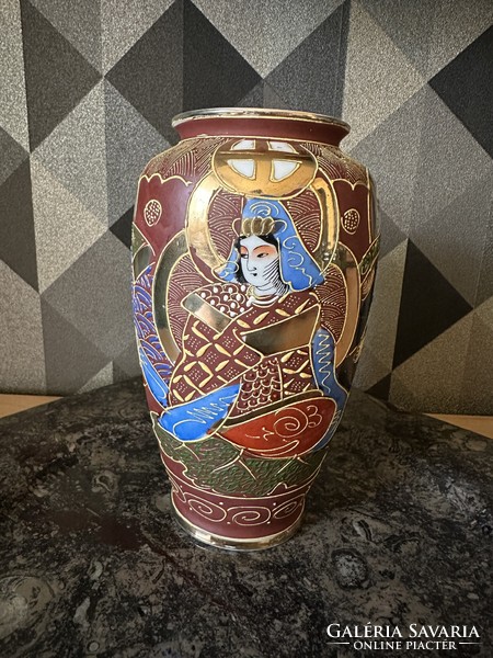 Japanese satsuma moriage (relief enamel) vase 15.5 cm
