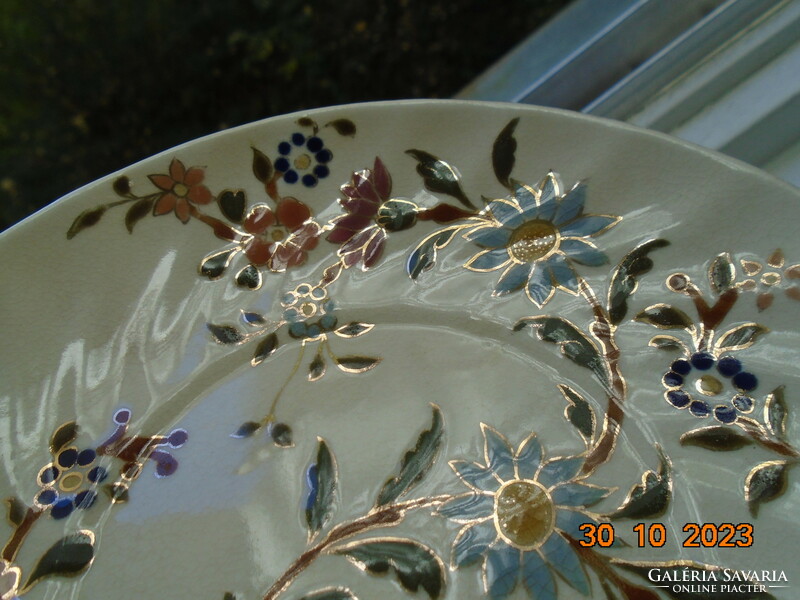 Antik Zsolnay családi pecsétes majolika tányér aranykontúrozott virágmintákkal