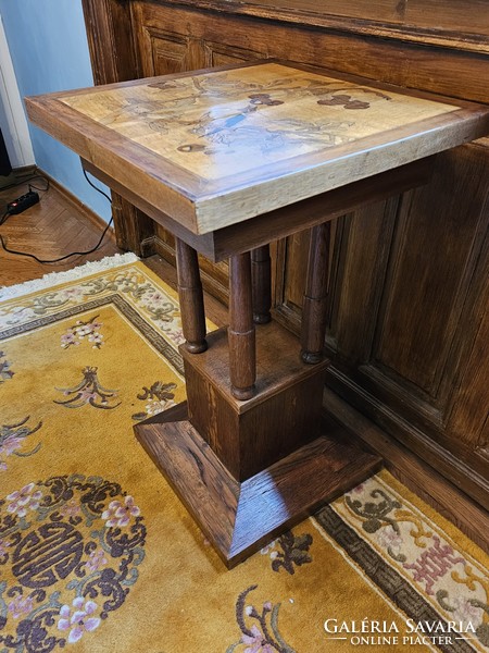 Old beautiful art nouveau table (asztal)