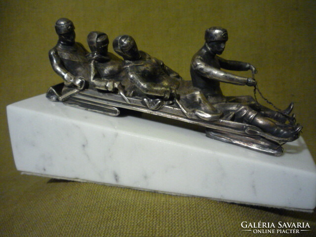Silver-plated pewter sculpture, sculpture group 201201