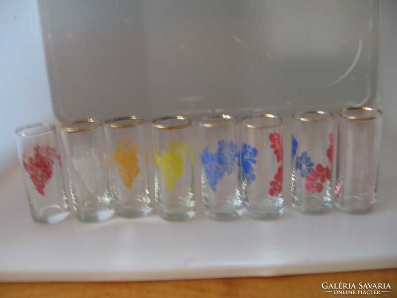 8 pcs of retro brandy glasses with gold rims, painted and iridescent