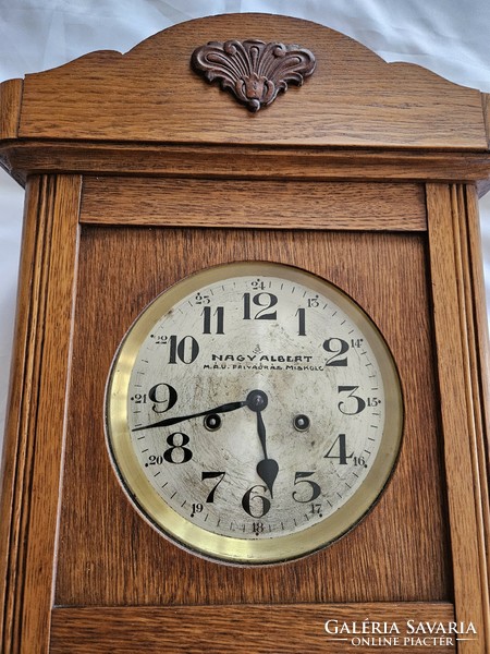 Art deco-style Gustav Becker wall clock, large Albert m.A.V. Field lesson mass