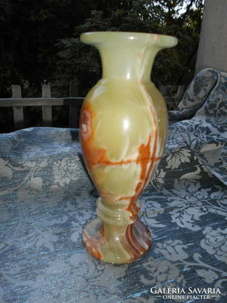 Agate polished heavy vase - beautiful piece of craftsmanship 19.5 cm