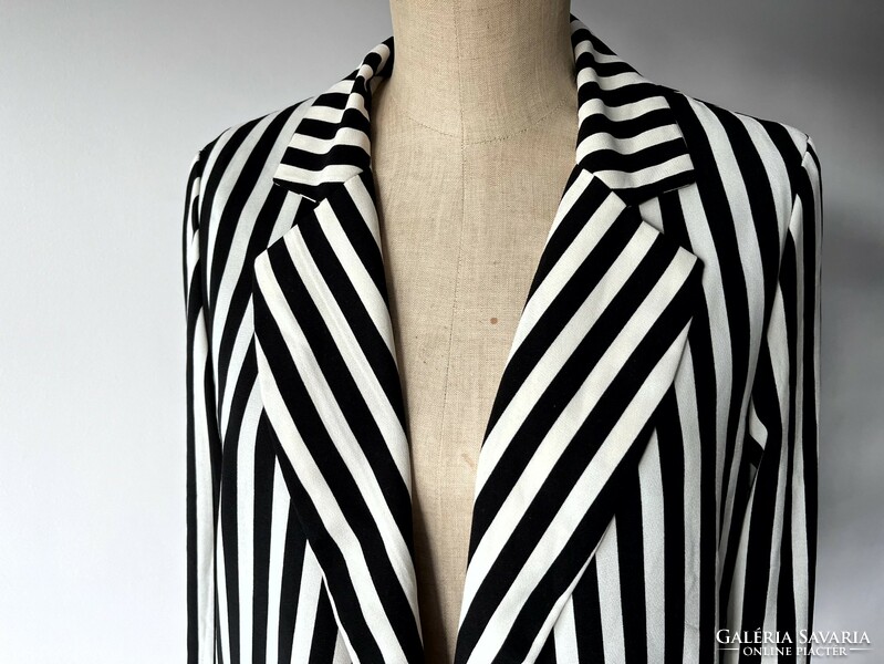 New striped uk14, eu40, size L blazer, jacket