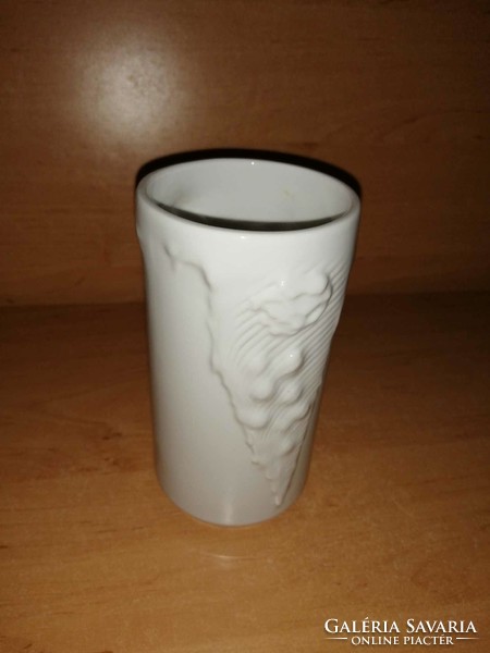 Hollóházi porcelán dombor mintás váza  - 13,5 cm magas (21/d)