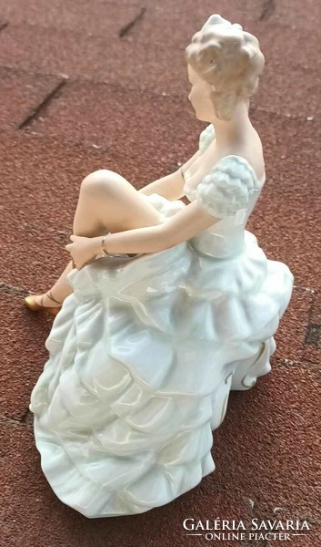 Wallendorf's beautiful porcelain ballerina