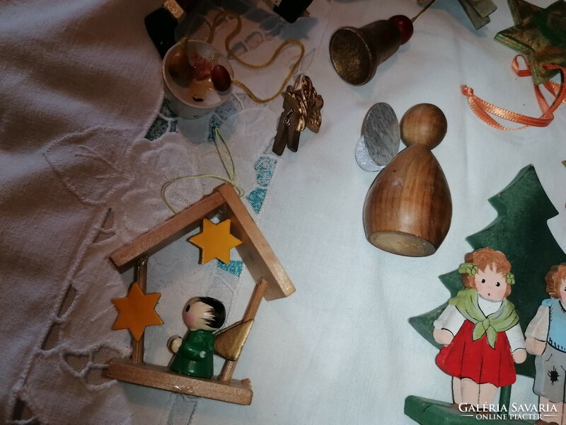 Old, hand-painted wooden Christmas tree decorations 36.
