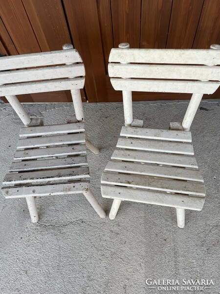 White solid children's wooden small chair