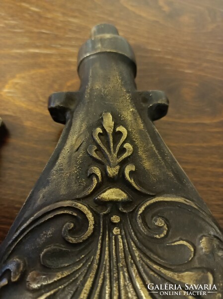 Gunpowder holder made of copper alloy