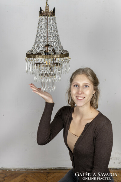 Small ampoule-shaped crystal chandelier