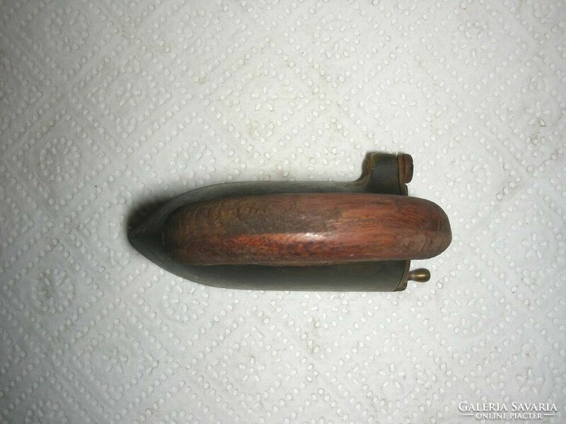 Small copper iron