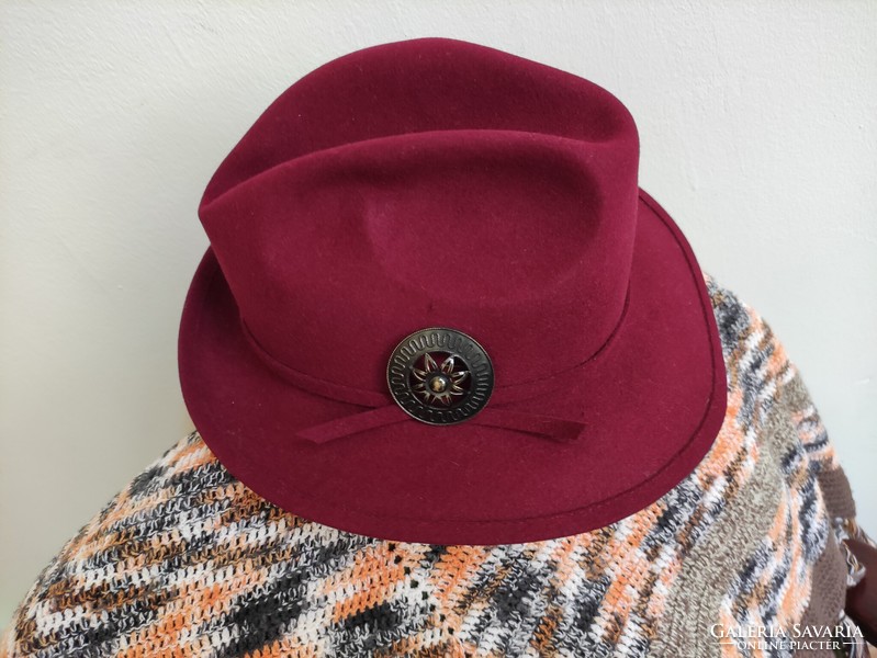 Divatcsarnok kalapszövetkezet csinos vintage bordó női kalap bross gomb disszel