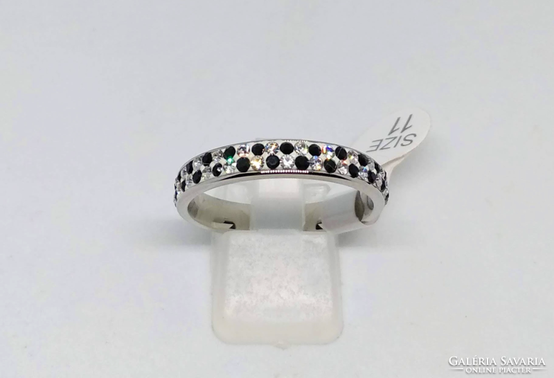 Ezüst színű nemesacél, fekete és clear CZ kristály berakásos gyűrű 261