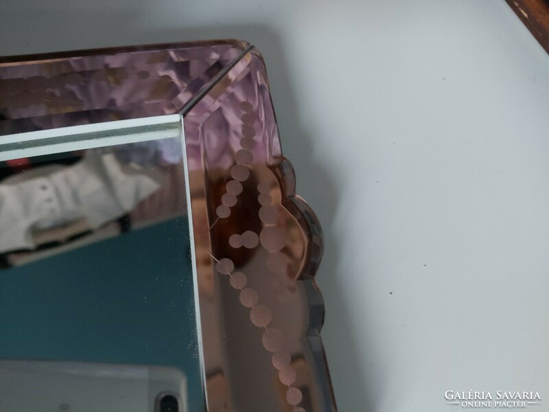 Csiszolt, fazettált rózsaszín tükör (23,5 cm magas, felül 15 cm széles)