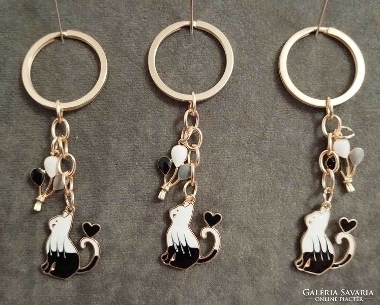 Fire enamel cat keychain