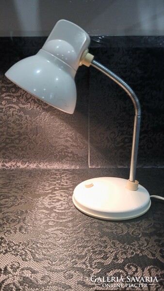 Modern design retro  asztali lámpa. Alkudható.