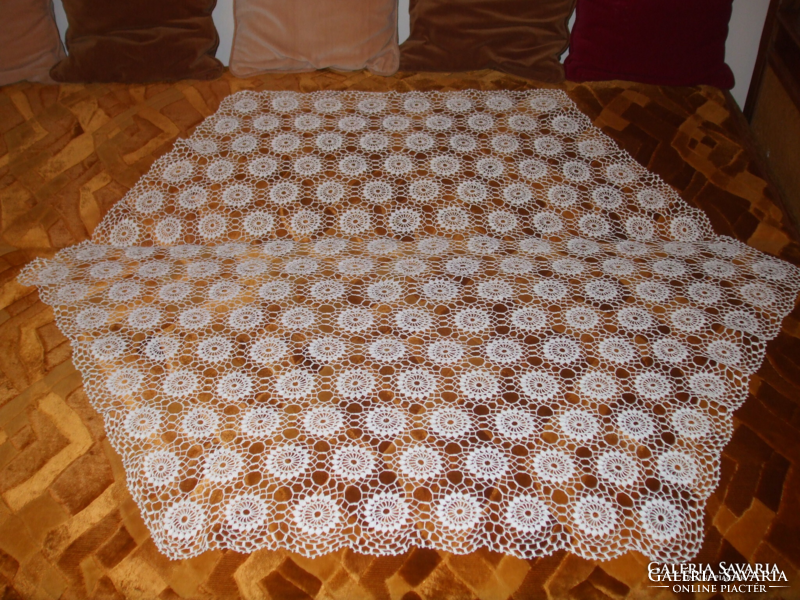 Beautiful white hexagonal crochet table cloth, dense pattern, labor intensive unused size: 108