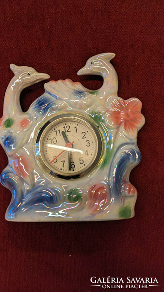 Built-in bird-shaped porcelain clock