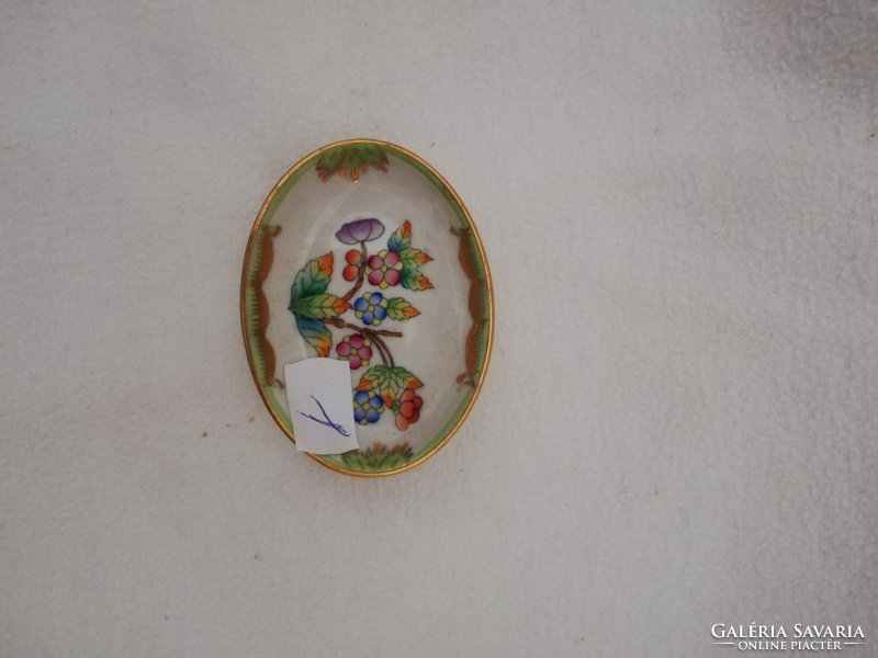 Ring holder bowl with Victoria pattern from Herend 1