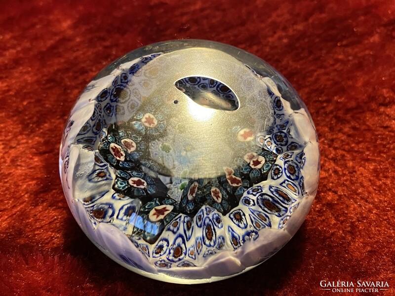 Very beautiful Murano millefiori (thousand flowers) thick glass leaf weight, glass ornament