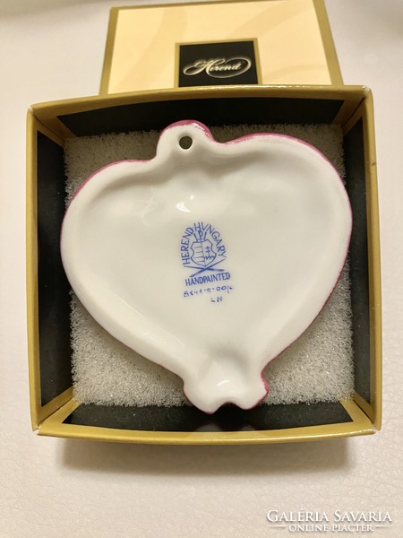 Herendi, kézzel festett és készített szív alakú medalion