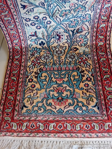 Kashmir selyem szőnyeg 1