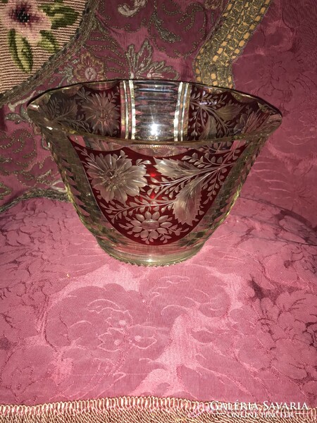 Fantastic glass hand-carved Karl Palda type fruit bowl with burgundy polished inserts