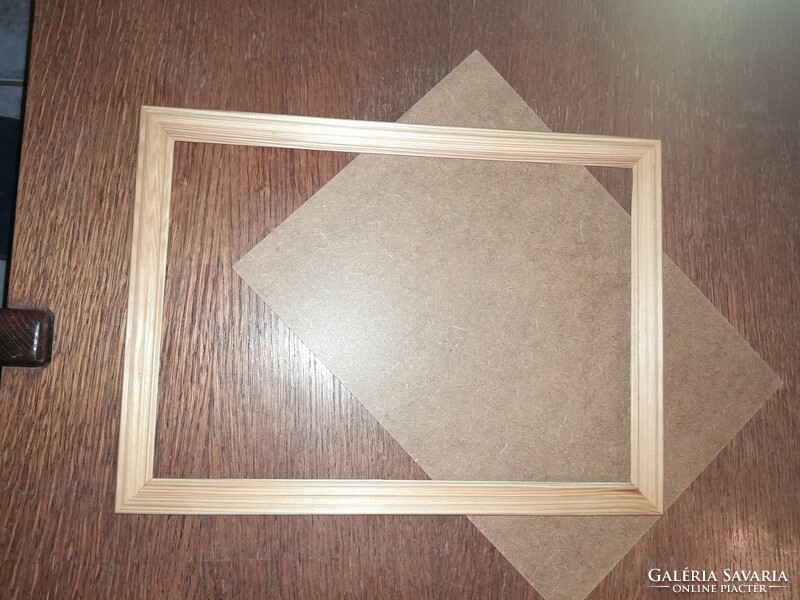Picture frame (wood 24*33 cm)