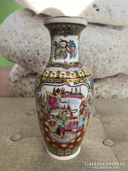 Chinese porcelain vase a65