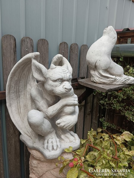 Fagyálló Kőből Troll kapu Őr sárkány  kutya vízköpő műkő szobor  Mitológiai állat