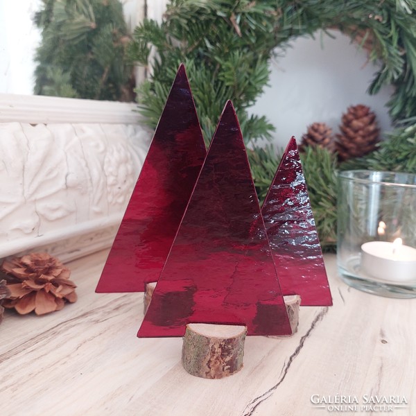 Red cathedral glass Christmas tree set of 3 in a wooden base