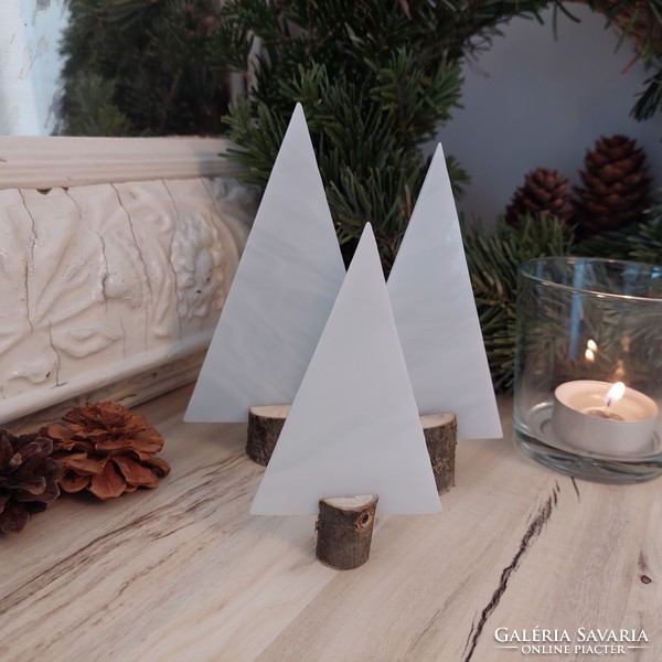 Fehér díszüveg karácsonyfa 3 darabos készlet fa talpban