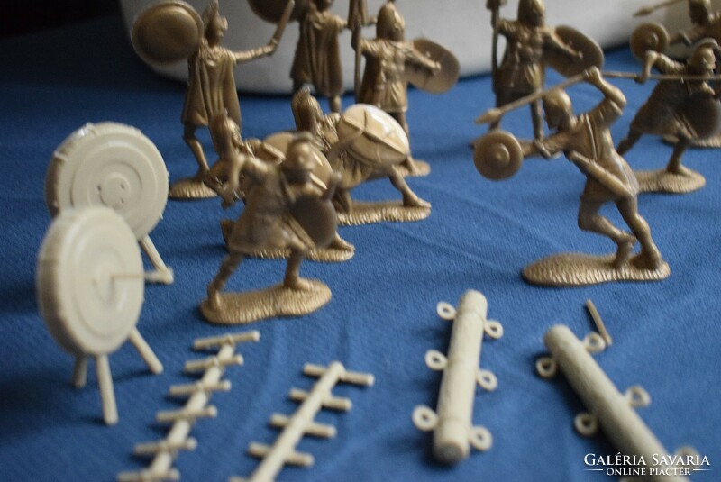 Római légió katona figurák és felszerelés csomag trafikáru 4,5 cm-től játék