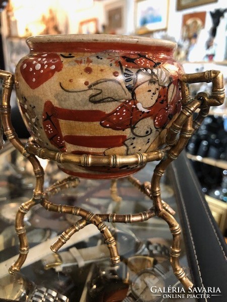 Ming period Japanese porcelain holder, on copper legs, height 14 cm.