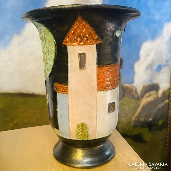 Gádor István kerámia váza falusi jelenettel