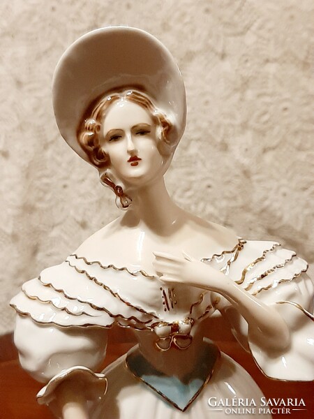 Wonderful porcelain lady with arpo hat, 30 cm high