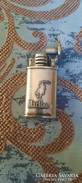 Marlboro petrol lighter