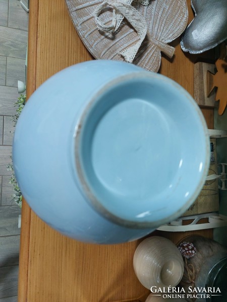 Vintage porcelain wash basin