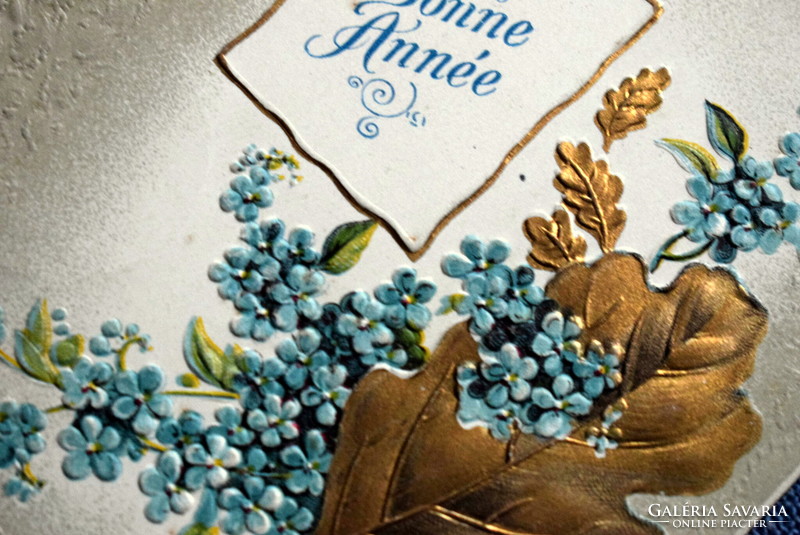 Antik dombornyomott Újévi üdvözlő képeslap - arany tölgylevél , nefelejcs  1911ből