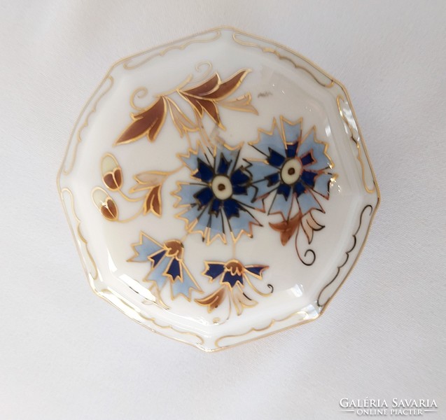 Zsolnay cornflower octagonal bonbonier / jewelry holder. (No.: 23/198.)