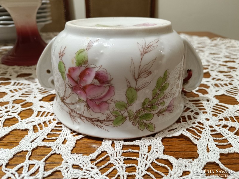 A rare, rosy koma cup
