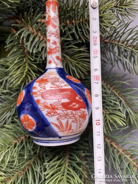 Old small hand-painted vase with Imari pattern