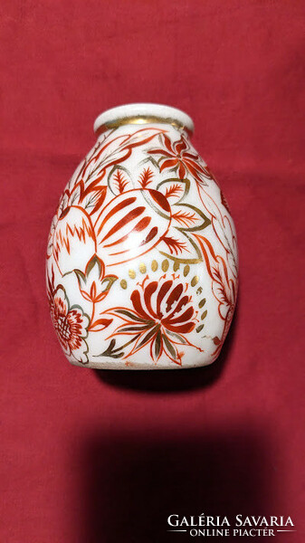 The Zsolnay porcelain vase is hand painted