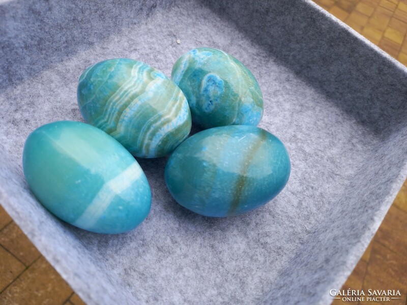 Ritkaság! Gyönyörű szalagos achát tojas csiszolatok Namíbiából