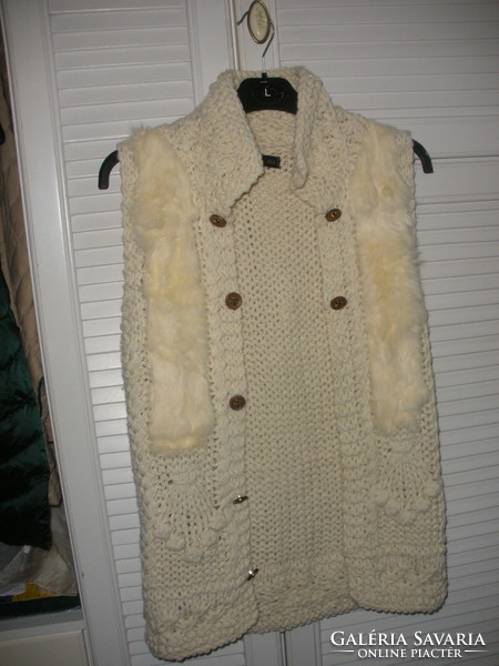 Natural colored long vest with real fur
