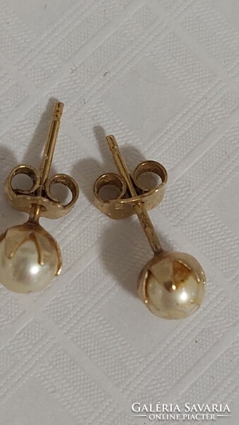 Gyönggyel díszített 14 karàtos arany dekoratív fülbevaló!