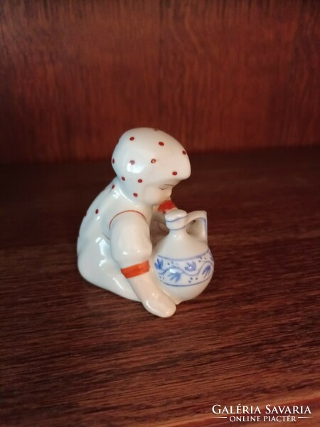 Zsolnay ceramic little girl