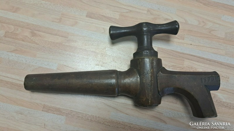 Copper barrel tap