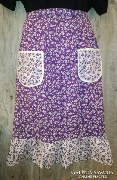 Retro style women's apron