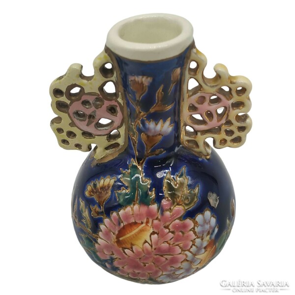 Zsolnay historicizing small vase m998